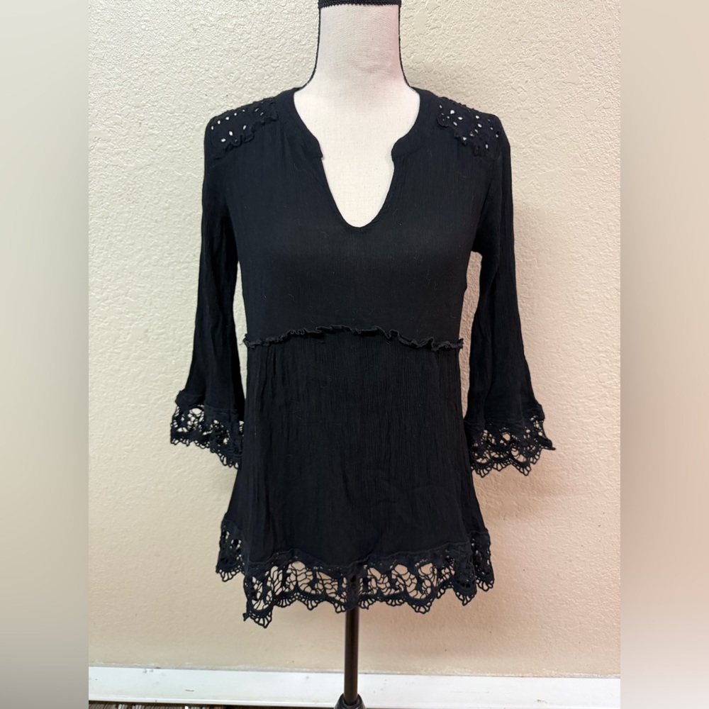 Knox Rose  Lace Accent Blouse